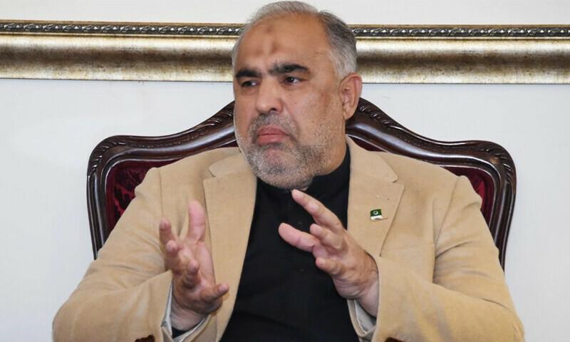 لوگوں کی وفاداریاں تبدیل کرنے کے لیے ان پر زور ڈالا جا رہا ہے، اسد قیصر