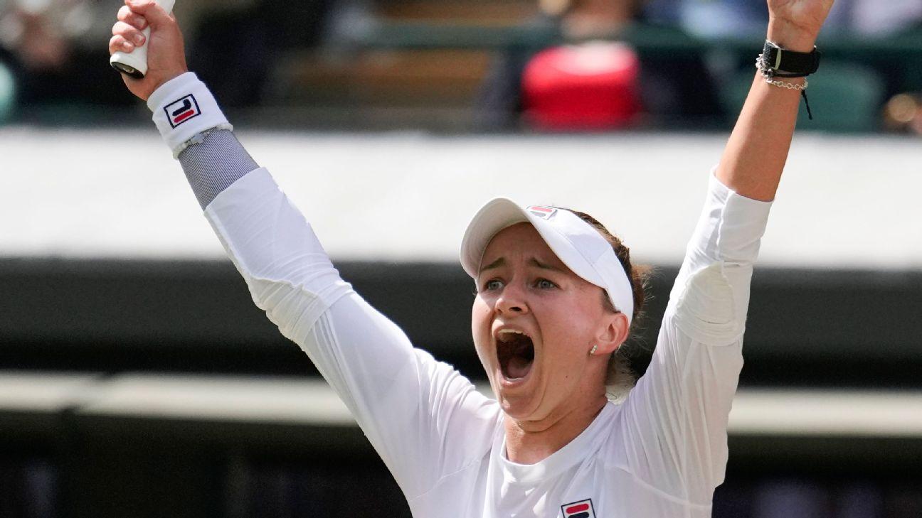 Krejcikova into semis after defeating Ostapenko