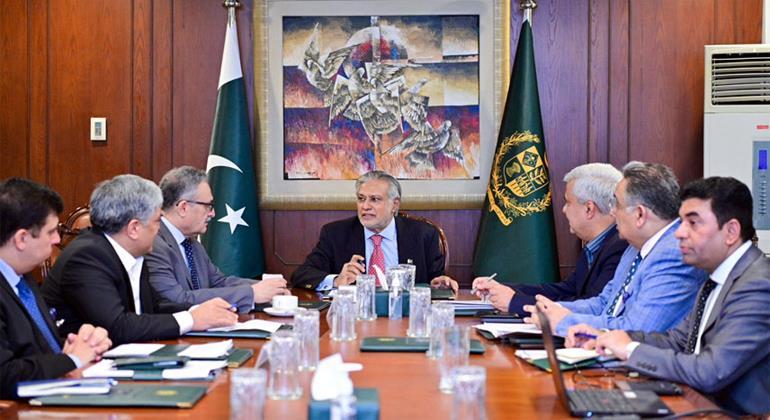 Govt to reverse policy of suspending passport of asylum seekers