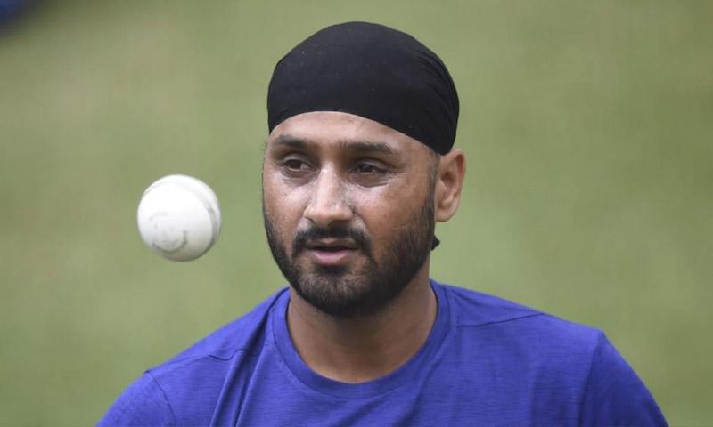 بھارتی کرکٹر ہربھجن سنگھ نے ریٹائرمنٹ کا اعلان کر دیا