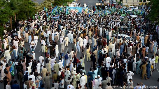 جماعت اسلامی کا دھر نا تیسرے روز  میں داخل