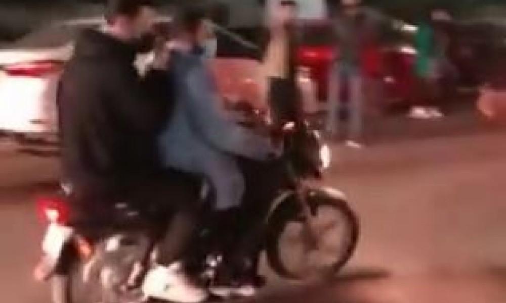 Video goes viral as Atif Aslam arrives at concert venue on motorcycle