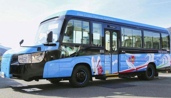 World's first 'dual-mode vehicle' to begin operating in Japan