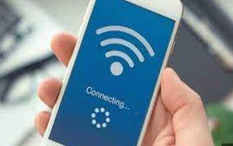 Internet services, social media apps slow in Pakistan