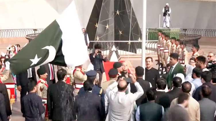 PM hoists flag at Pakistan Monument, acknowledges nation's struggles