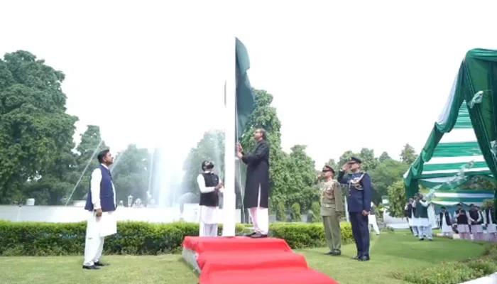 نئی دہلی میں پاکستان کے ہائی کمیشن میں بھی  یوم آزادی جوش و خروش سے منایا گیا