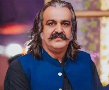 KP CM announces Rs5m for Arshad Nadeem from his own pocket