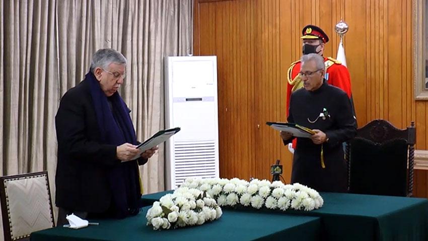 سینیٹرشوکت ترین نے وفاقی وزیر کے عہدے کا حلف اٹھالیا