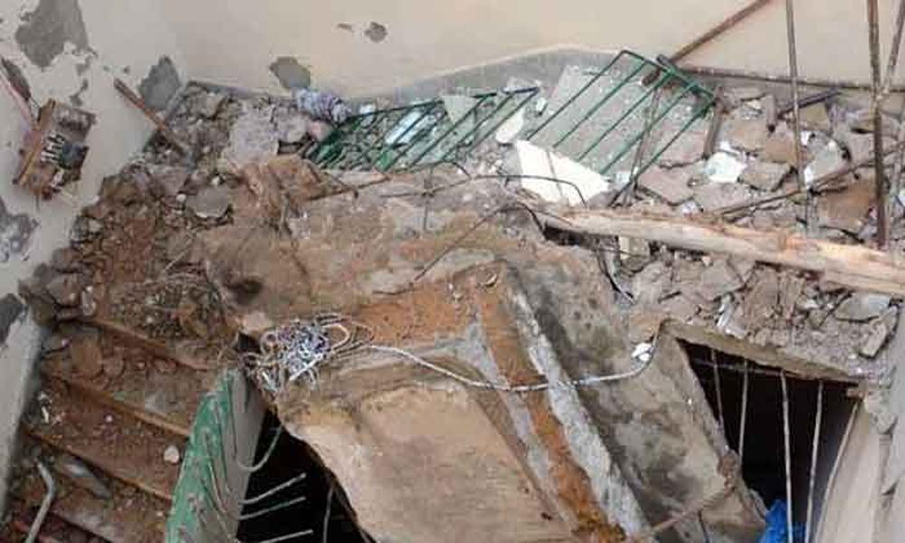 Three killed as roof of roofing factory collapses in Faisalabad