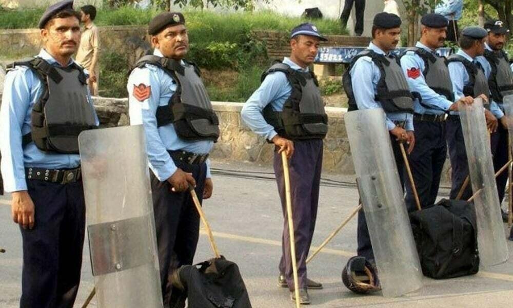 اسلام آباد میں سیاسی جلسے کے پیش نظر سخت سکیورٹی کے انتظامات، سکول بند