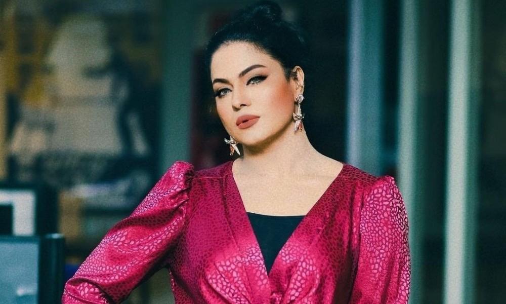 Veena Malik's latest dance video goes viral on social media