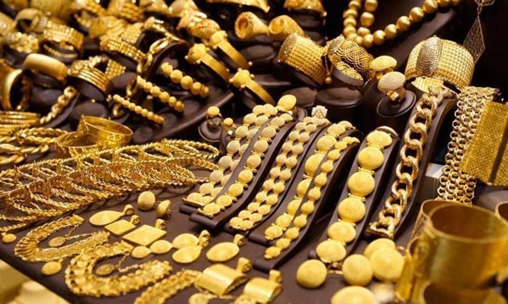 Gold prices surge for third consecutive day in Pakistan