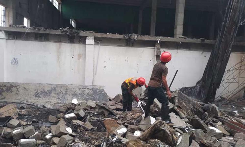 Islamabad: Seven workers buried in factory roof collapses