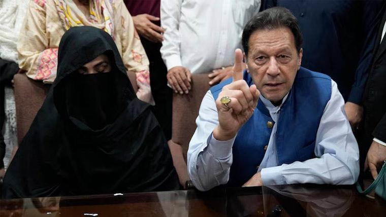 نیا توشہ خانہ ریفرنس،عمران خان اور  بشریٰ بی بی کی جانب سے  ضمانت کی درخواستیں دائر