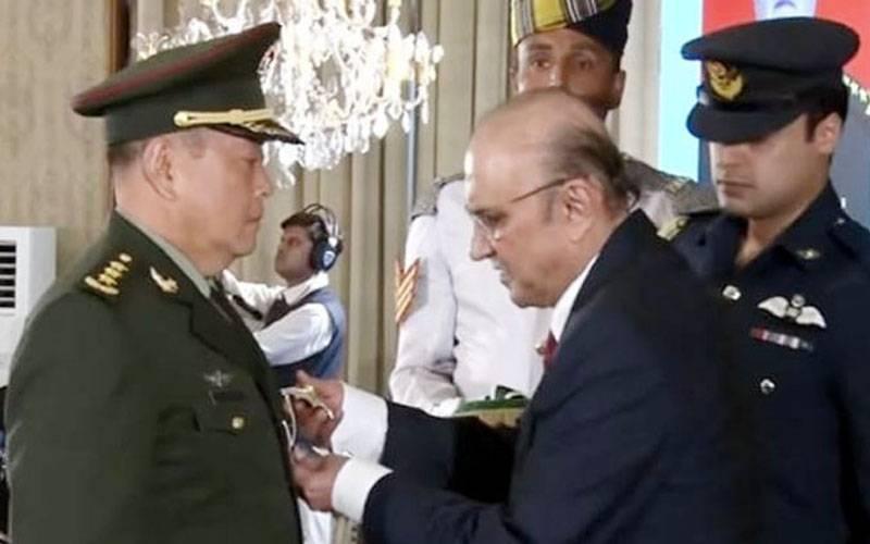 پیپلز لبریشن آرمی کے کمانڈر   کےلئے   نشان امتیاز(ملٹری )کا اعزاز