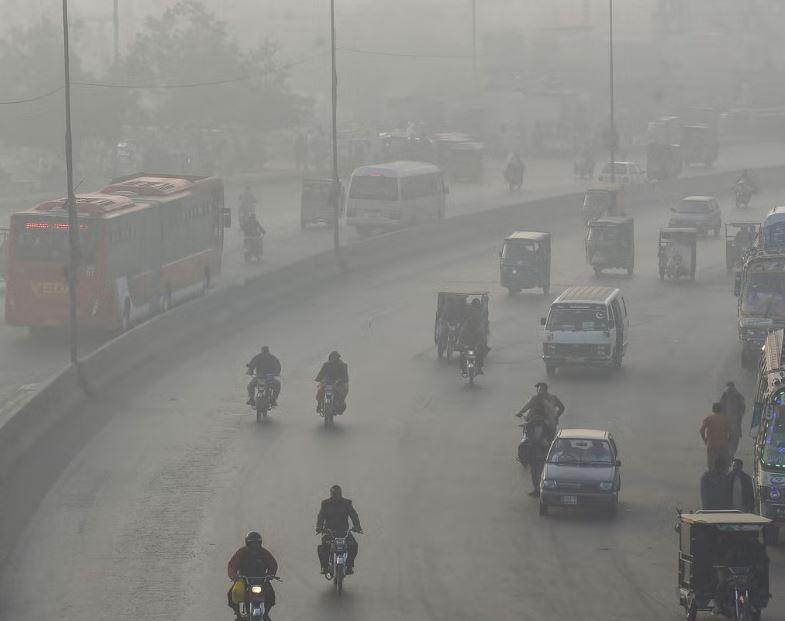 Air pollution cuts 5.3 years from life expectancy in Lahore