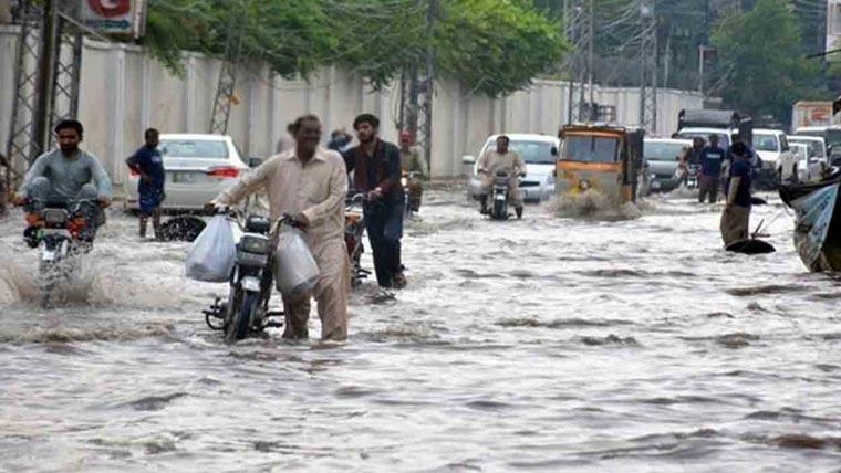 لاہور سمیت پنجاب کے مختلف شہروں میں موسلادھار بارش،نشیبی علاقے زیر آب