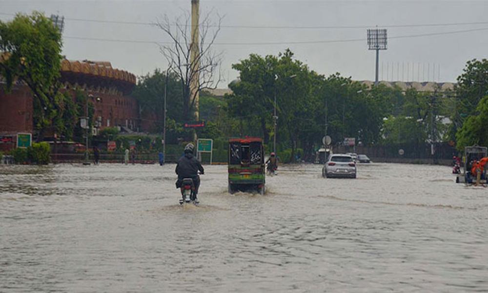 Torrential rain in Lahore, electricity system disrupted