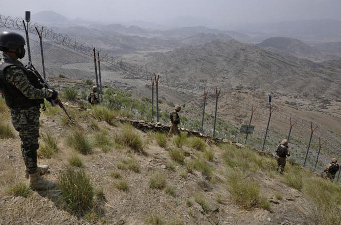 Pakistani forces kill eight Afghan Taliban in border clash