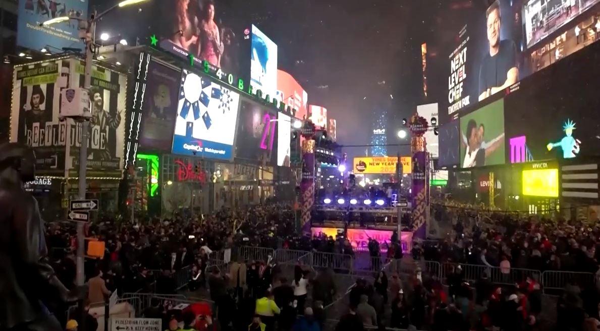 Times Squares ball drop event witnesses thin presence as Omicron dampens  New Year festivities worldwide