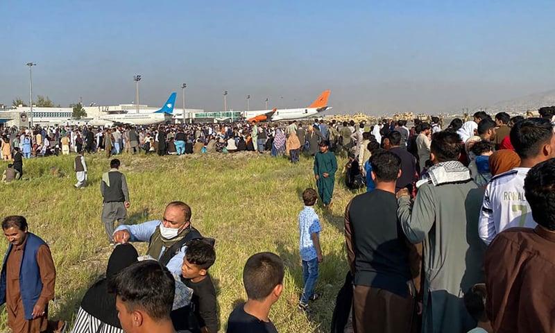 کابل ایئرپورٹ پر افرا تفری  کے باعث مزید 7 شہری جاں بحق