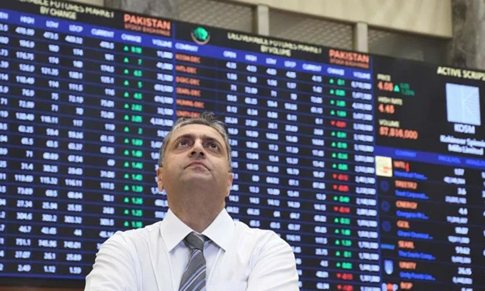 PSX: 100 Index surges over 500 points to hit new highs