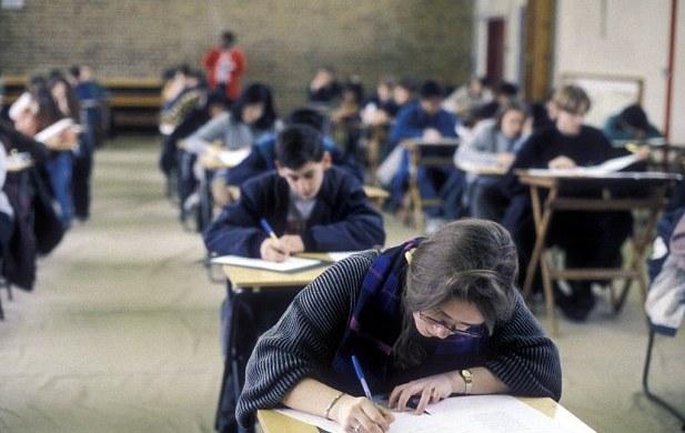 سندھ: نیا تعلیمی سال یکم اپریل 2022 سے شروع کرنے کا فیصلہ