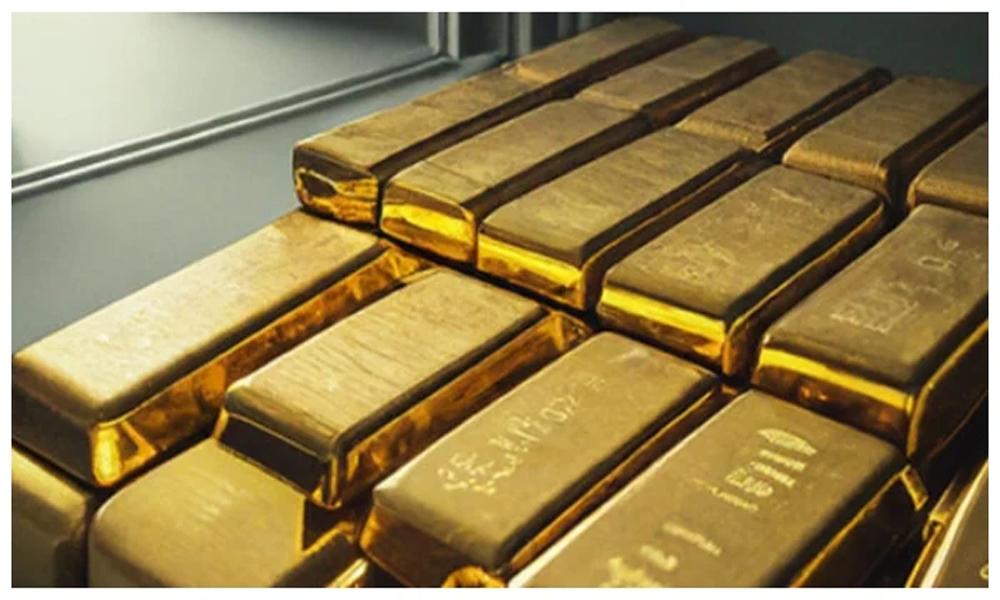 Gold price high by Rs200 per tola in Pakistan