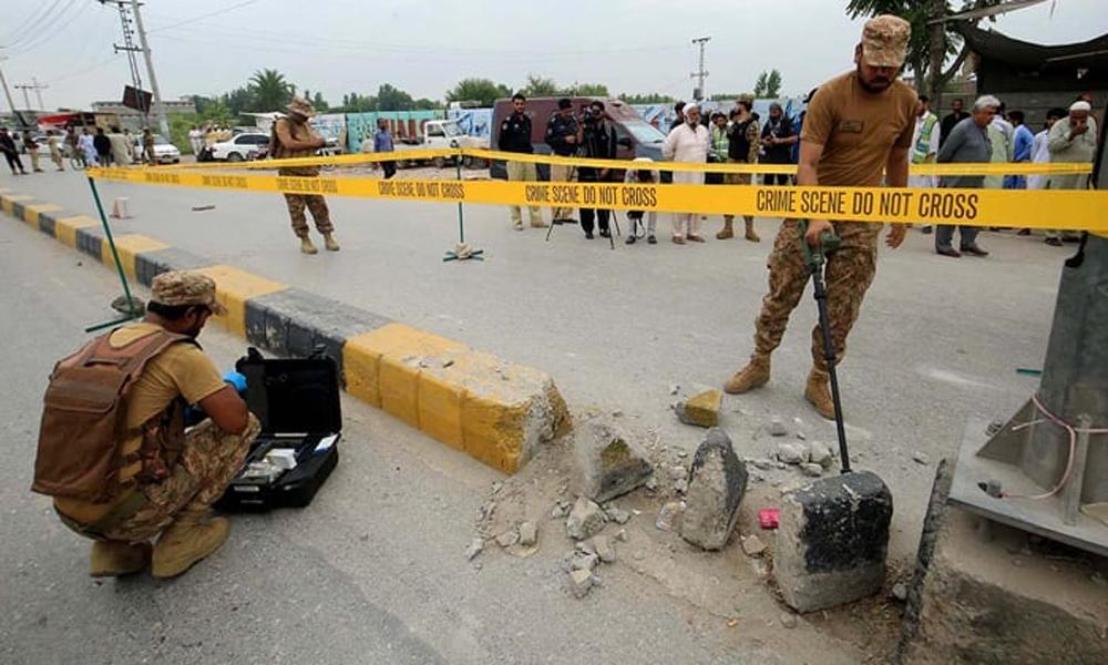 Blast near police vehicle in Peshawar