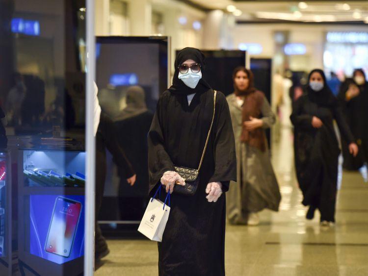 سعودی عرب : ماسک نہ لگانے پر 50 ہزار روپے جرمانہ 