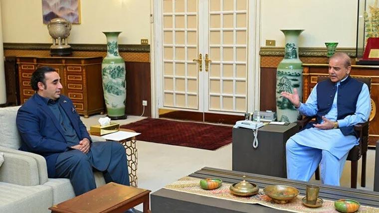 شہباز شریف سے  بلاول بھٹو  کی ملاقات، آئینی ترمیم و ملکی سیاسی صورتحال پر گفتگو