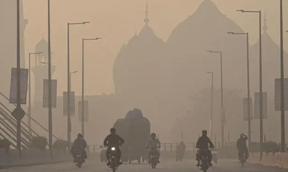 Lahore's air harmful to health, still tops most polluted cities