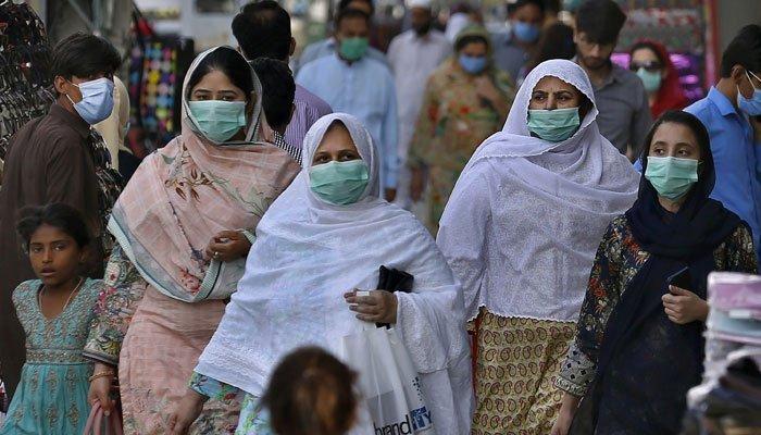 Pakistan reports 630 new cases as Omicron variant rages across country