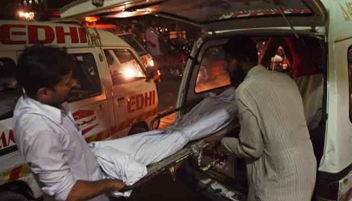 جیکب آباد:بس اور ٹرک کے درمیان ٹریفک حادثہ، 5 افراد جاں بحق