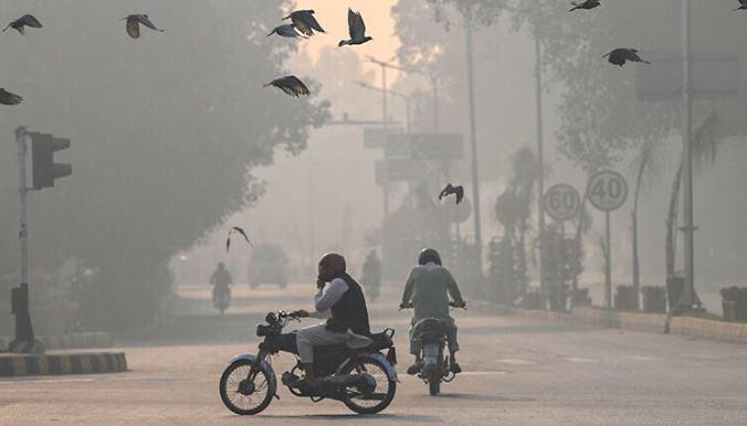 Air monitor records pollution level in Lahore 80 times above WHO limit