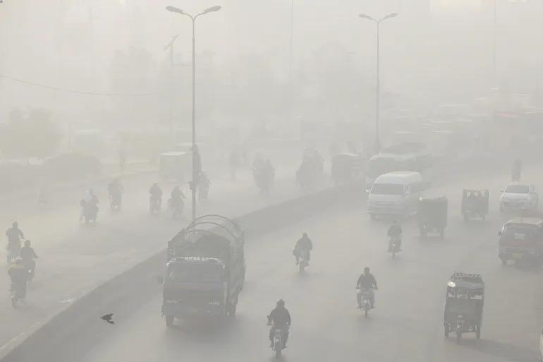 Smog menace poses threat over South Punjab