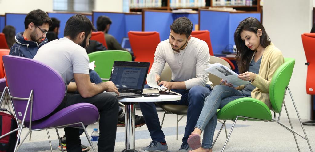 ایم فل اور پی ایچ ڈی میں داخلوں پر پابندی عائد