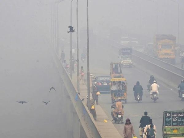 اسموگ کی سنگین صورتحال ، آلودہ ترین شہروں میں لاہور کا آج بھی پہلا نمبر