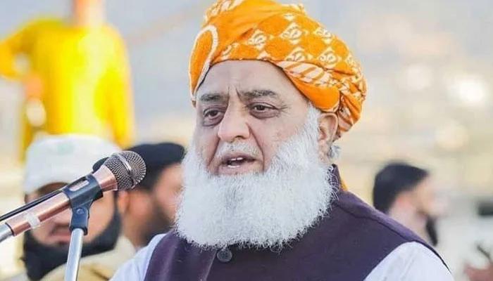 مولانا فضل الرحمان لندن پہنچ گئے، اہم ملاقاتیں  متوقع