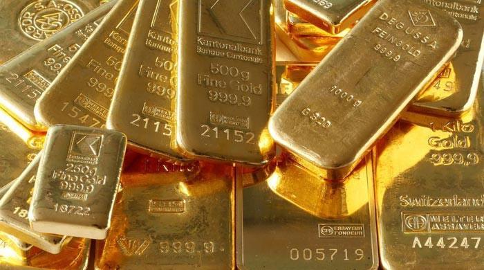 Gold price declines in Pakistan