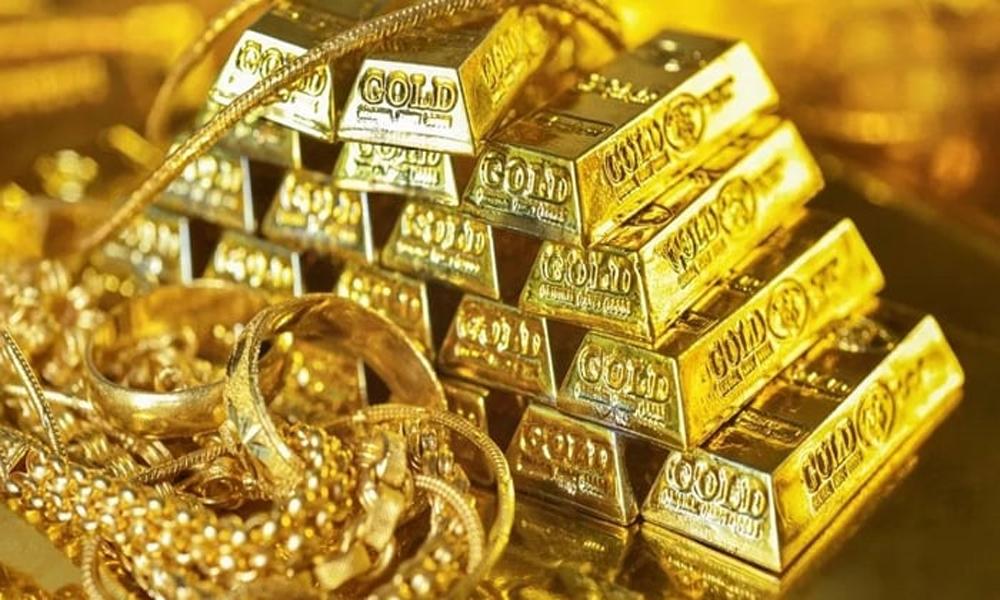 Gold soars once again in Pakistan