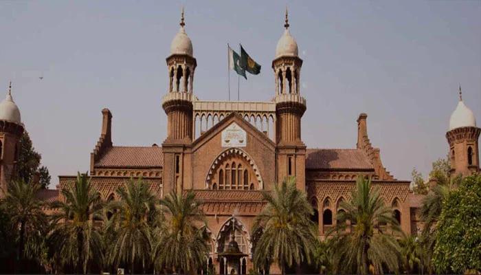 عدالت کا موسم سرما کی چھٹیوں کے بعد اسکولوں کو  بچوں کو ٹرانسپورٹ فراہم کرنے کا حکم