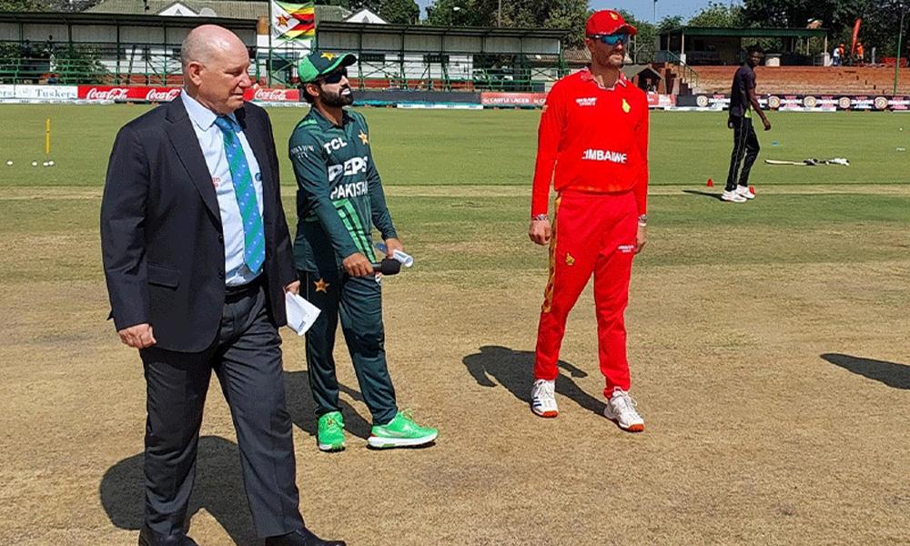 2nd ODI: Zimbabwe set Pakistan  target of 146 runs to win