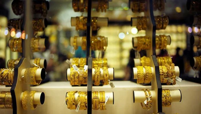 Gold price decreases in Pakistan 