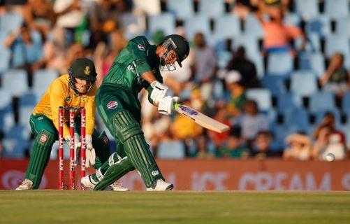 Second T20I: Pakistan set 207-run target for South Africa