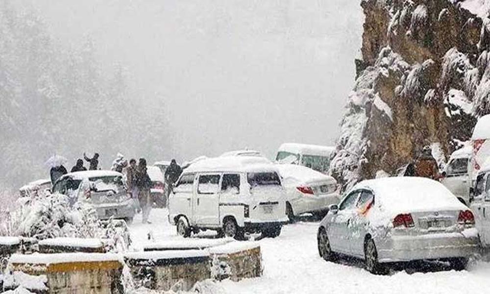 Cold wave grips country, mercury drops below freezing point