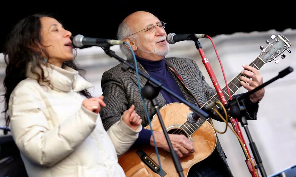 Folk singer Peter Yarrow dies at 86