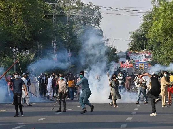 ڈی چوک احتجاج کیس: پی ٹی آئی کے گرفتار 153 کارکنان کی ضمانت منظور ، 24  کی مسترد