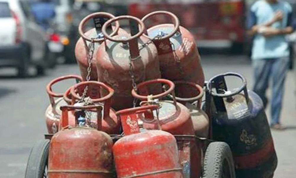 Sale of adulterated LPG endangers millions of lives