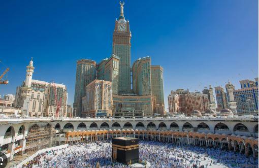 Saudi Arabia allows foreigners to invest in firms with property in Makkah, Madina